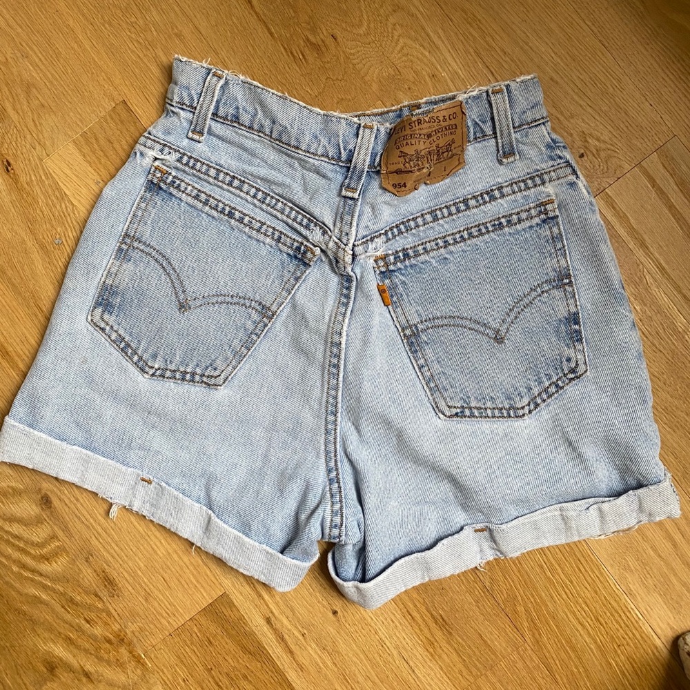 Vintage Levi’s orange tab 954 denim shorts sz 24
